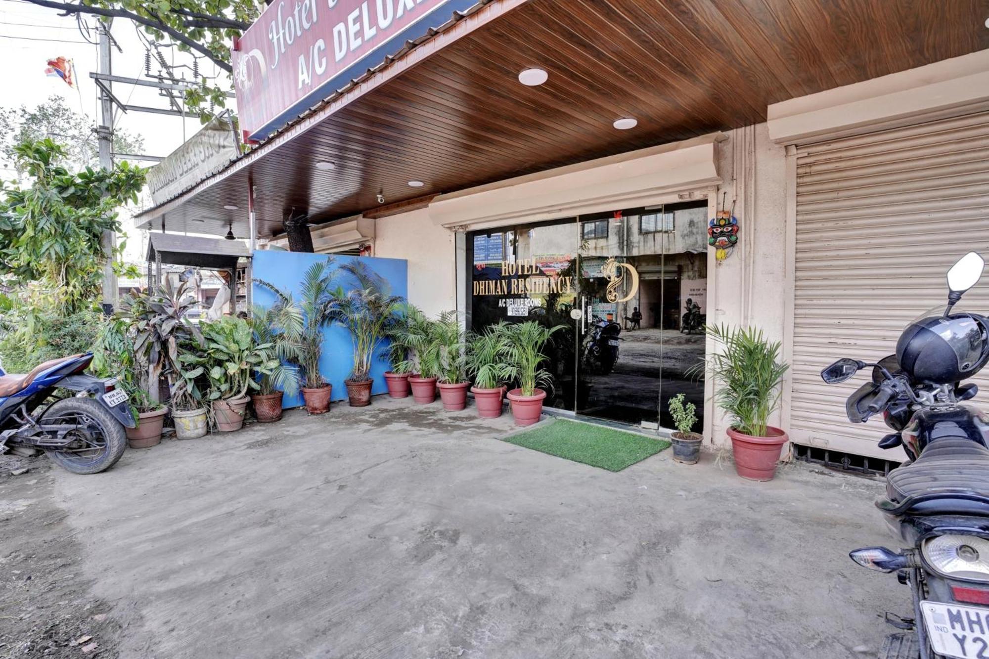 Super Hotel O Dhiman Residency Ulhasnagar Экстерьер фото